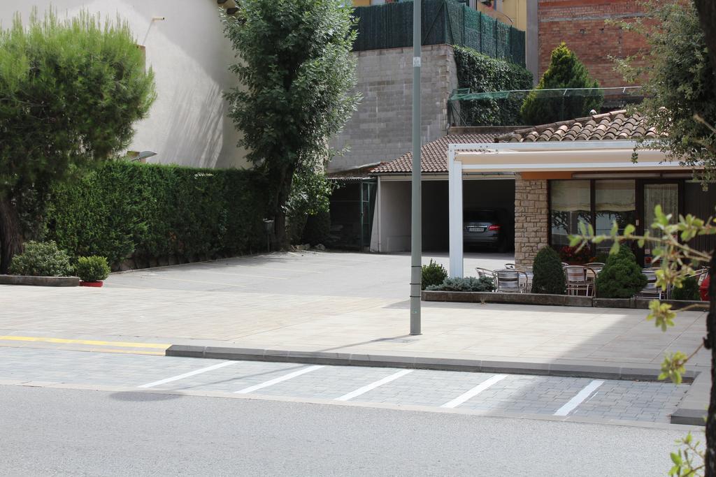 Hostal Montserrat Tona Exterior foto